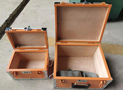 新巴尔虎左雷管箱